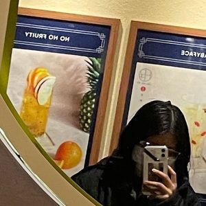 Meet your Posher, Elisabet